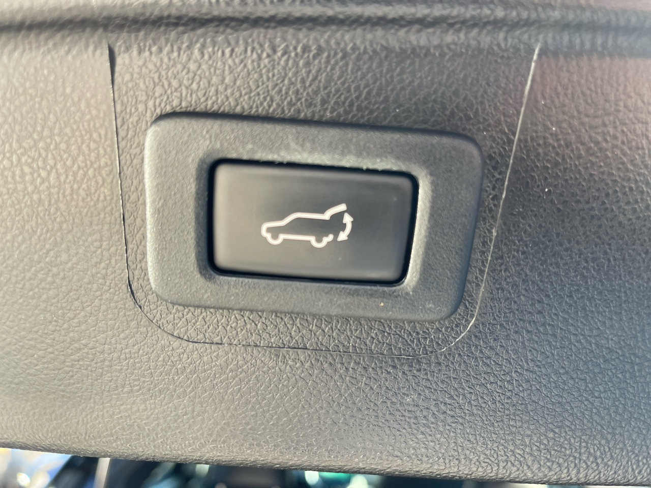 Used 2018 Subaru Outback 2.5i Limited image 33