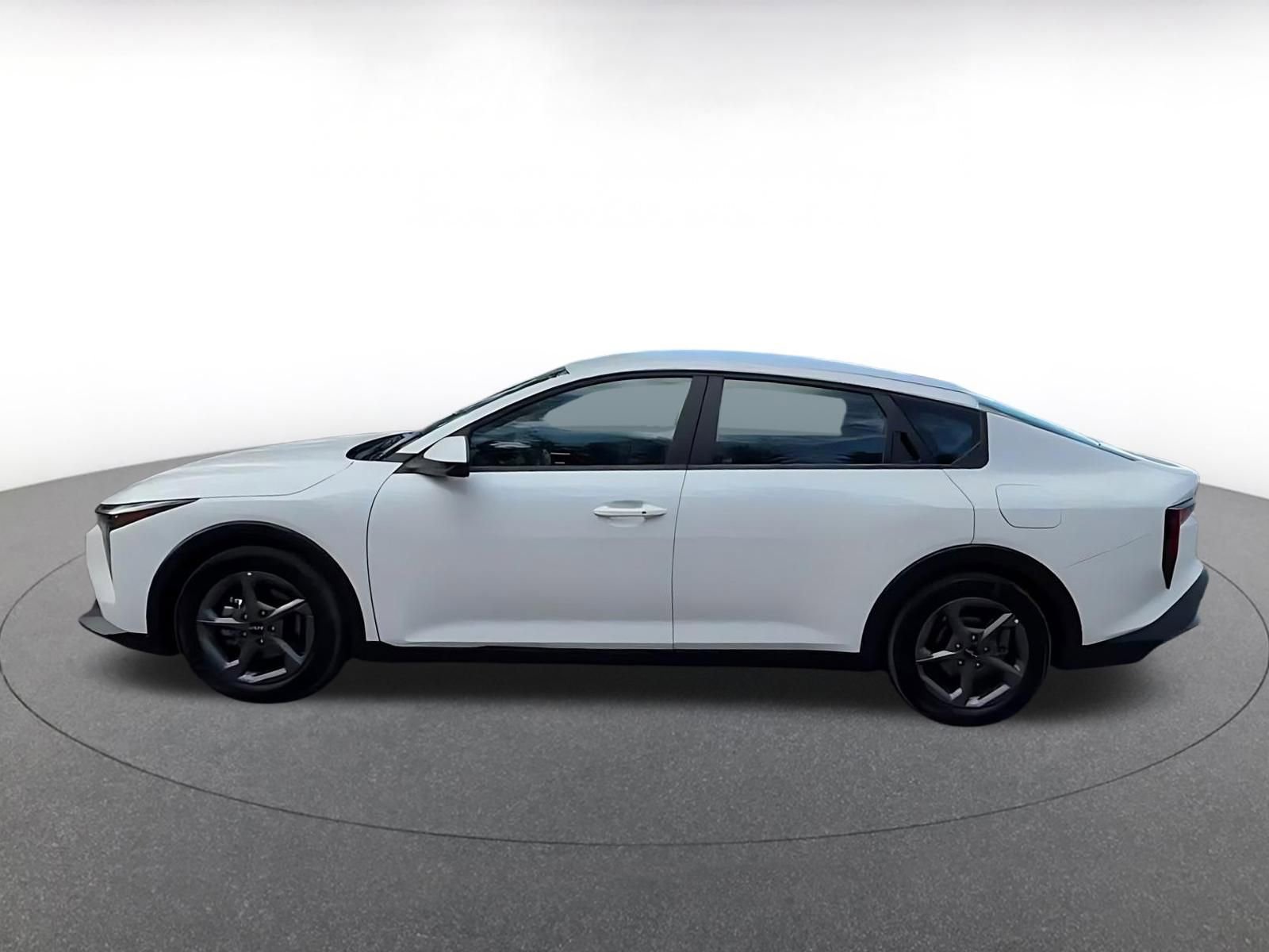 Used 2025 Kia K4 FWD image 8
