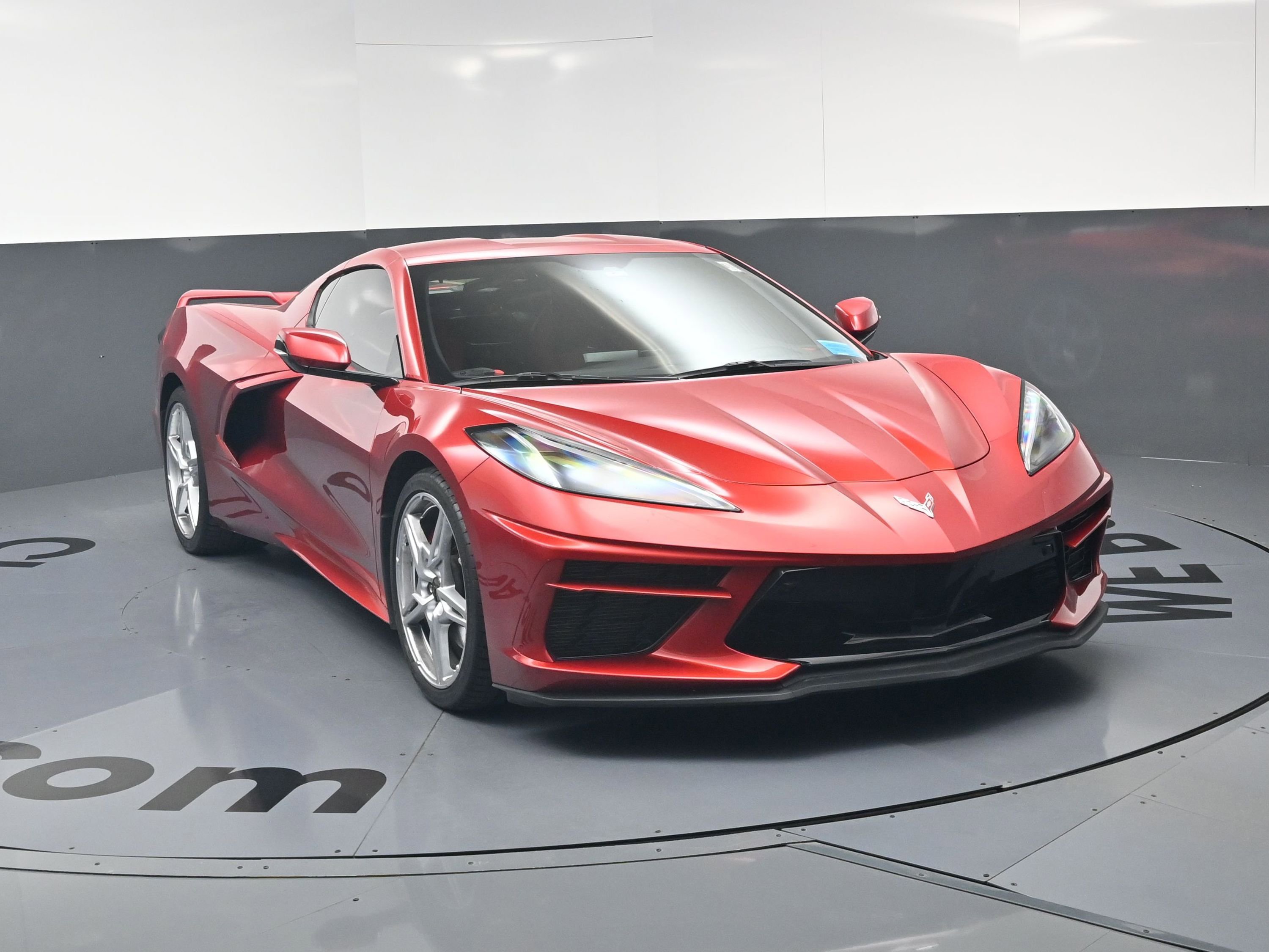 Used 2022 Chevrolet Corvette Stingray Preferred Cpe w/ Z51 Performance Package RWD image 3