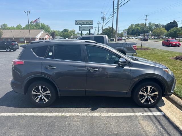 Used 2017 Toyota RAV4 XLE FWD image 3