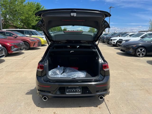 New 2026 Volkswagen GTI SE FWD image 9