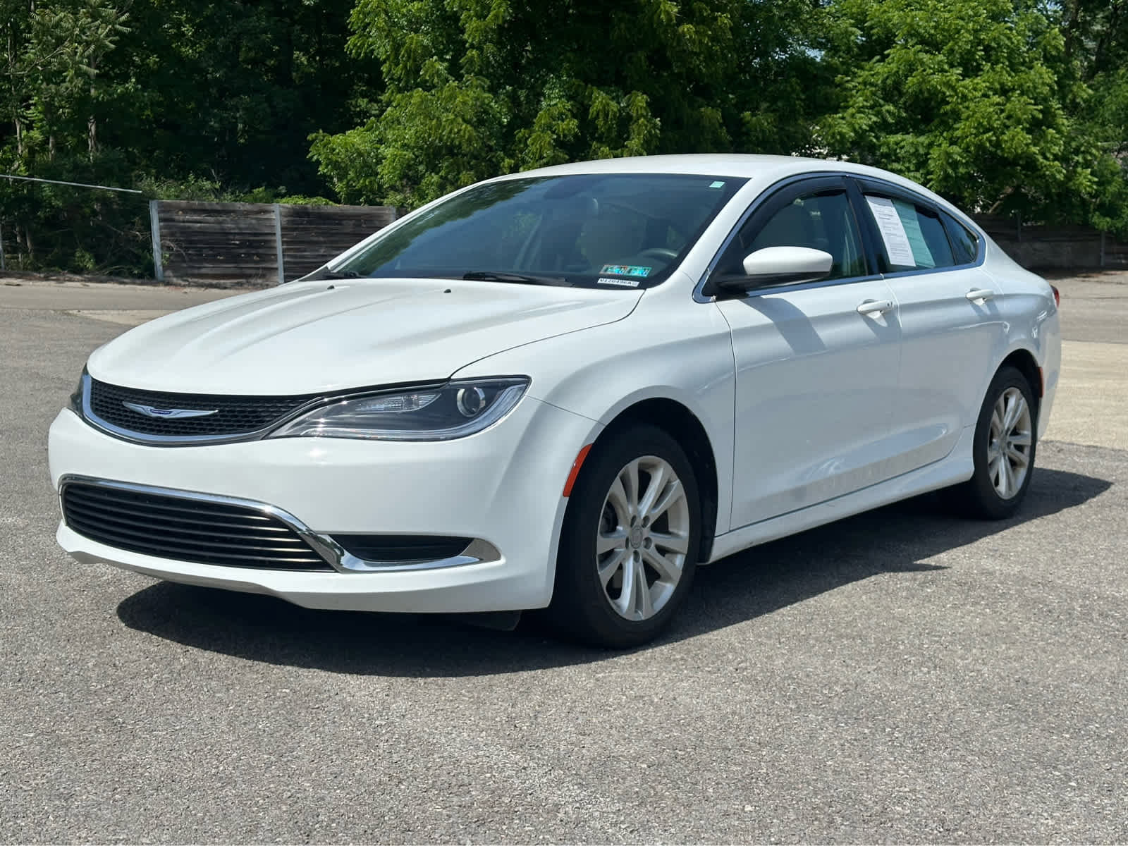 Used 2016 Chrysler 200 Limited FWD video 1