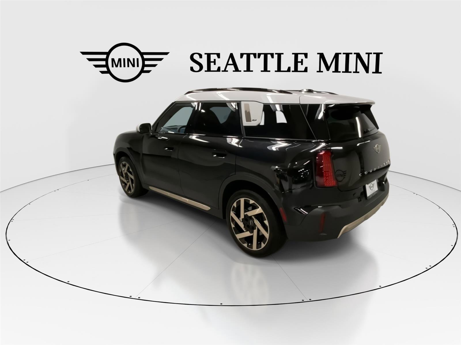 Certified 2025 MINI Cooper Countryman S w/ Comfort Package Max image 8