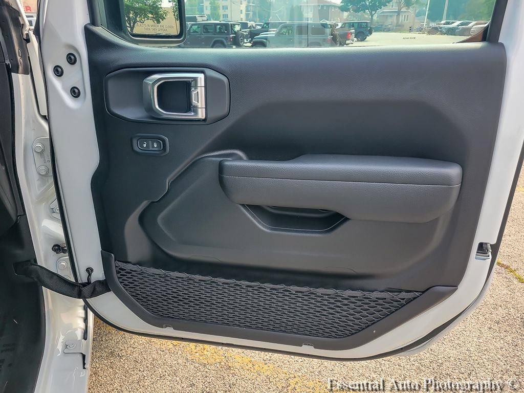 Used 2025 Jeep Wrangler Unlimited Sport AWD/4WD image 24