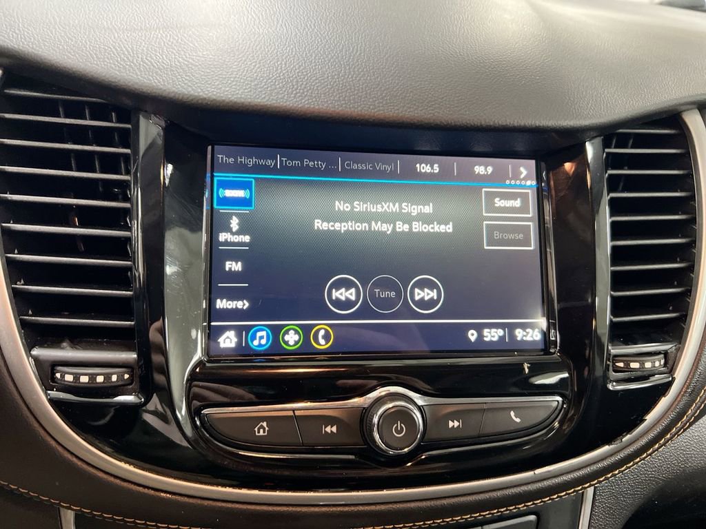 Used 2018 Chevrolet Trax LT w/ LT Convenience Package image 14