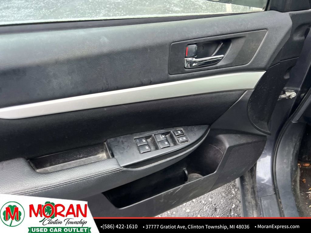 Used 2013 Subaru Outback 2.5i Premium image 12