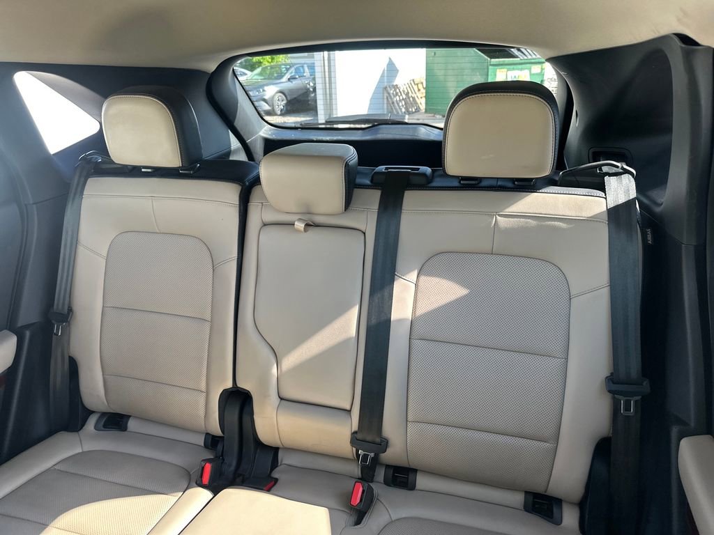Used 2020 Ford Escape SEL image 19