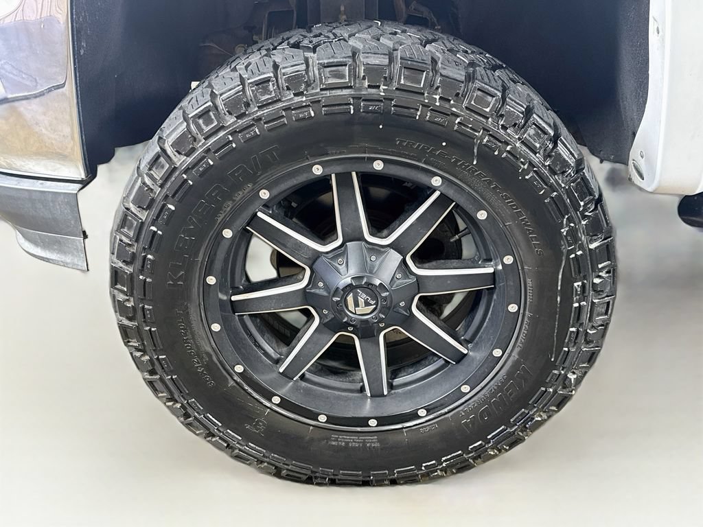Used 2017 Chevrolet Silverado 1500 LT w/ All Star Edition AWD/4WD image 36