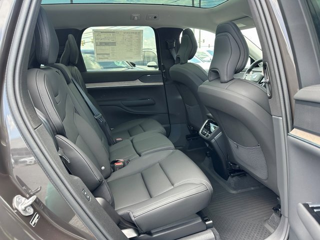 New 2025 Volvo EX90 Plus image 14