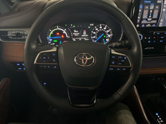 Used 2021 Toyota Highlander Platinum AWD/4WD image 35
