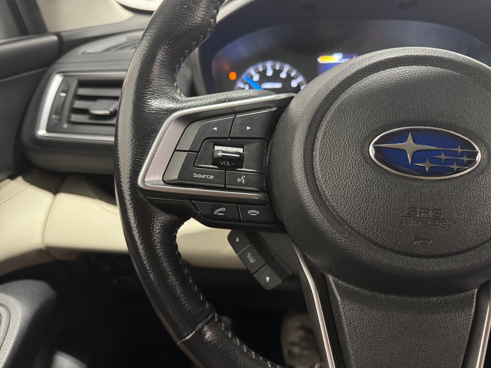 Used 2019 Subaru Ascent Limited AWD/4WD image 26