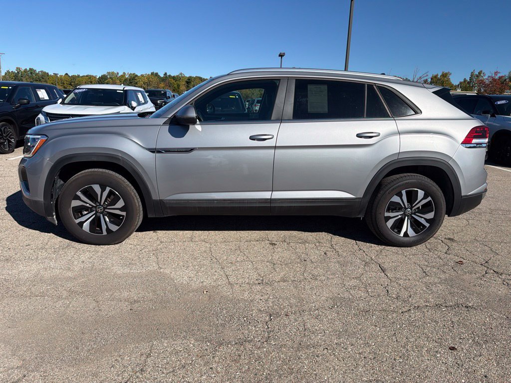 Used 2026 Volkswagen Atlas Cross Sport SE FWD image 8