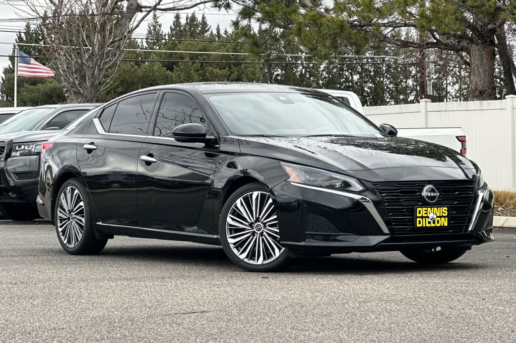 Used 2024 Nissan Altima 2.5 SL