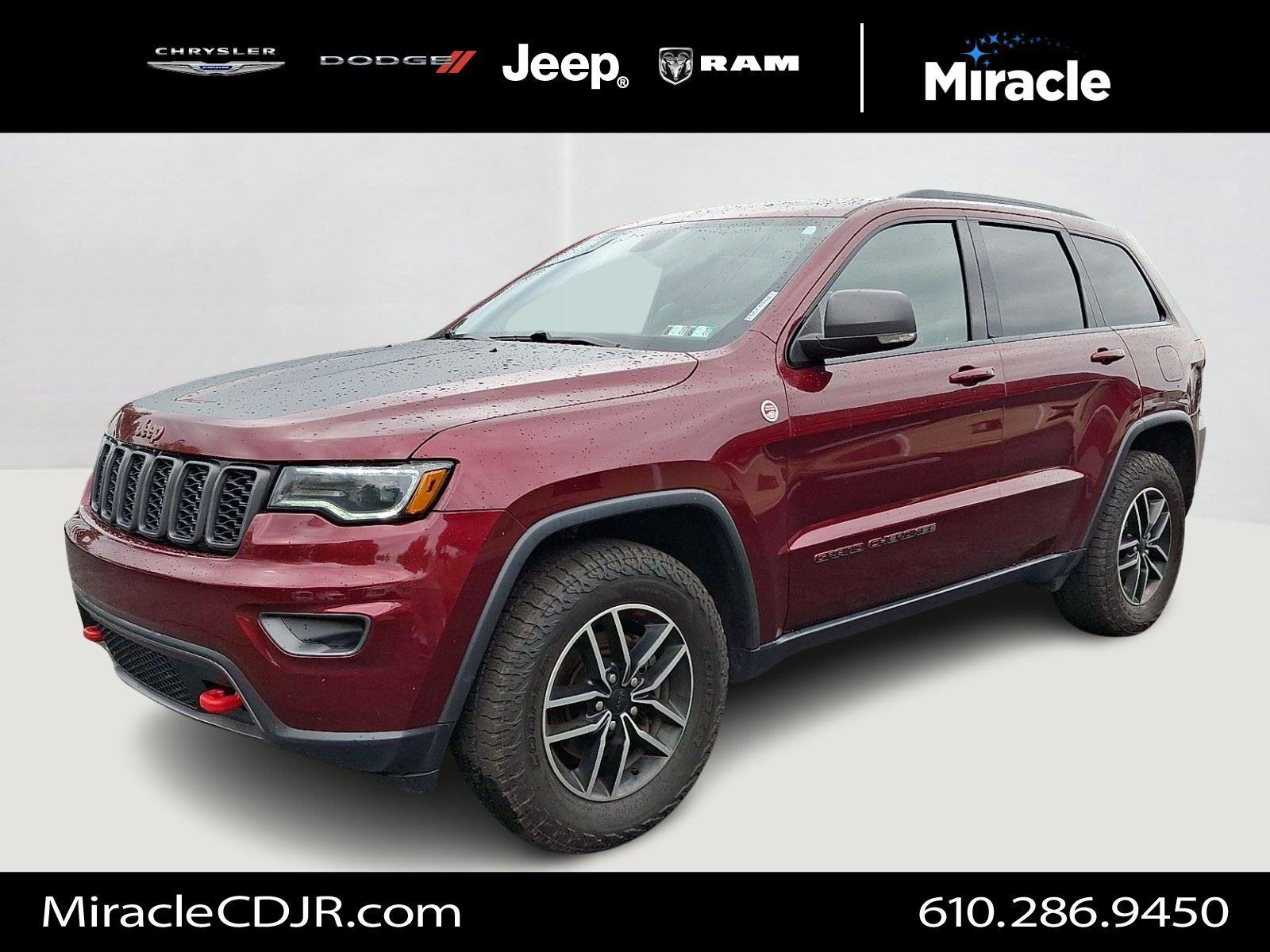Used 2019 Jeep Grand Cherokee Trailhawk w/ Trailhawk Luxury Group AWD/4WD image 3