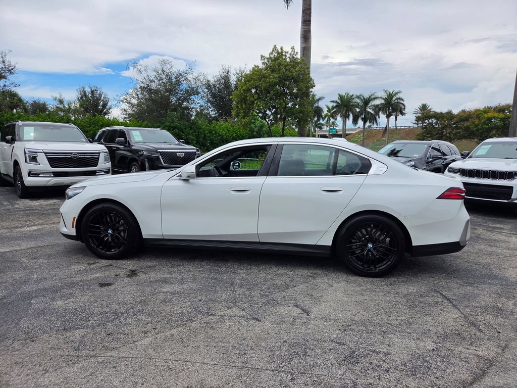 Used 2025 BMW 540i xDrive w/ Premium Package AWD/4WD image 15