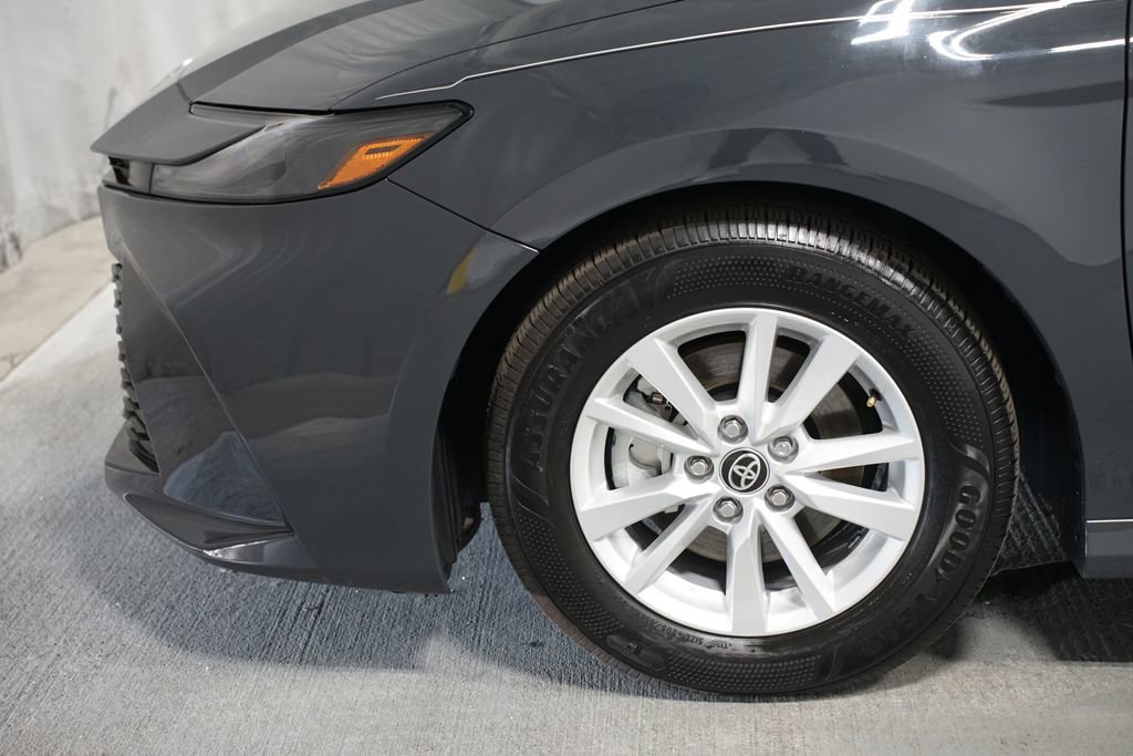 Certified 2025 Toyota Camry LE image 5