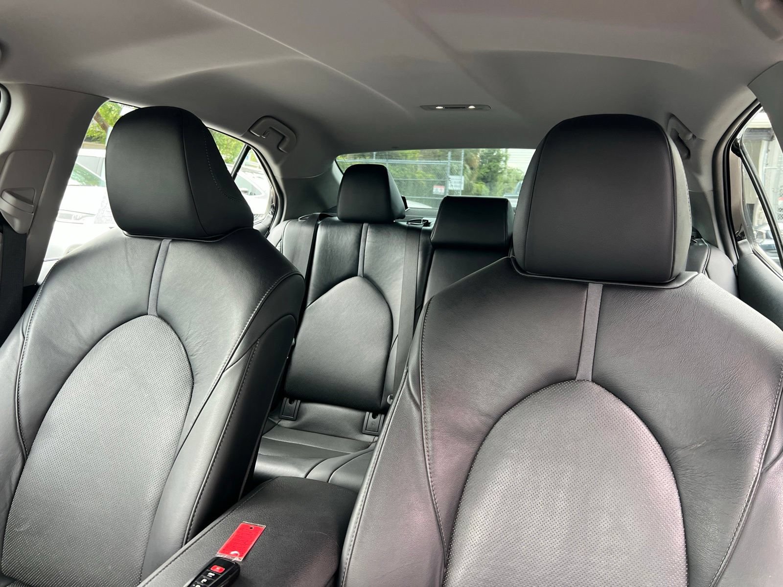 Used 2021 Toyota Camry XLE FWD image 24