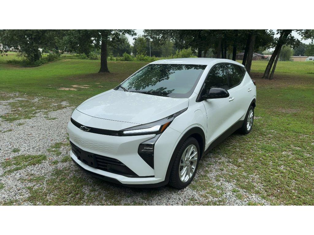 Used 2027 Chevrolet Bolt LT w/ Comfort Package FWD image 1