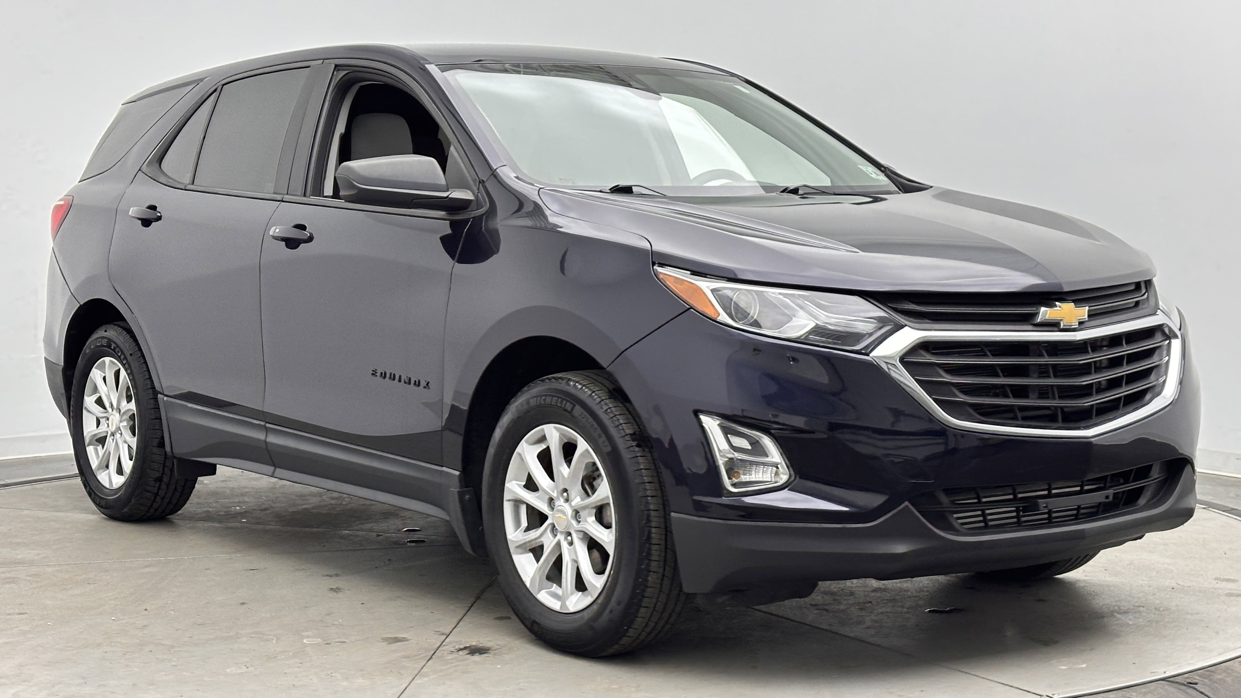 Used 2021 Chevrolet Equinox LS w/ LPO, Blackout Package image 3