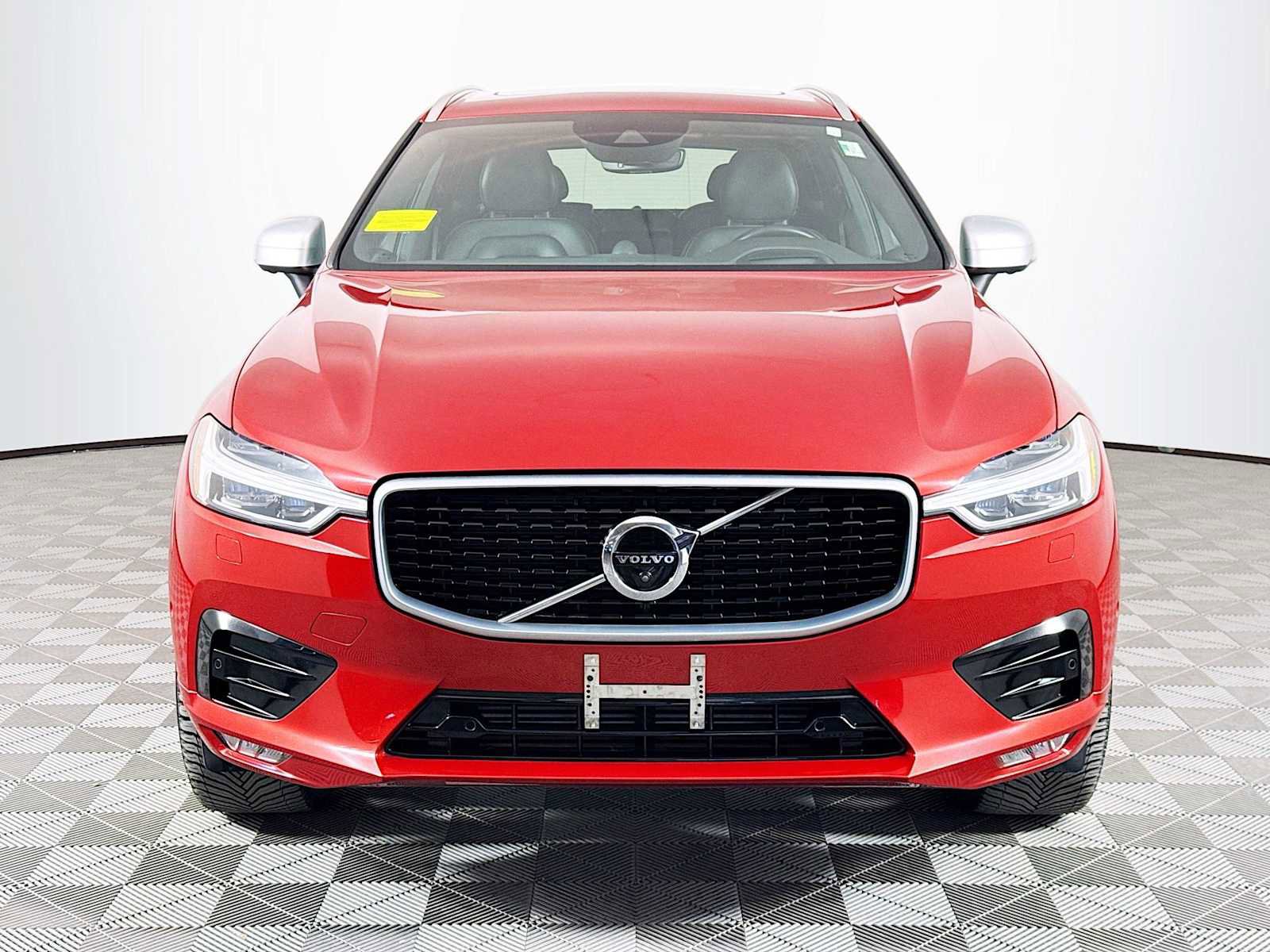Used 2019 Volvo XC60 T5 R-Design w/ Protection Package Premier image 2