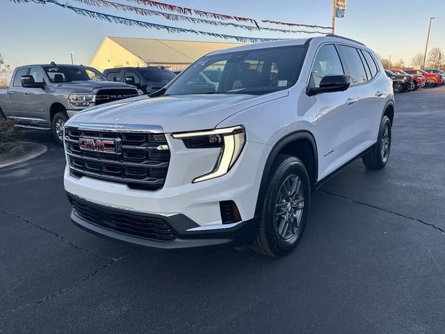 Used 2025 GMC Acadia Elevation image 4