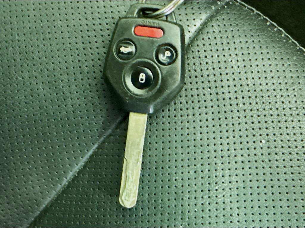 Used 2011 Subaru Outback 2.5i Limited image 35