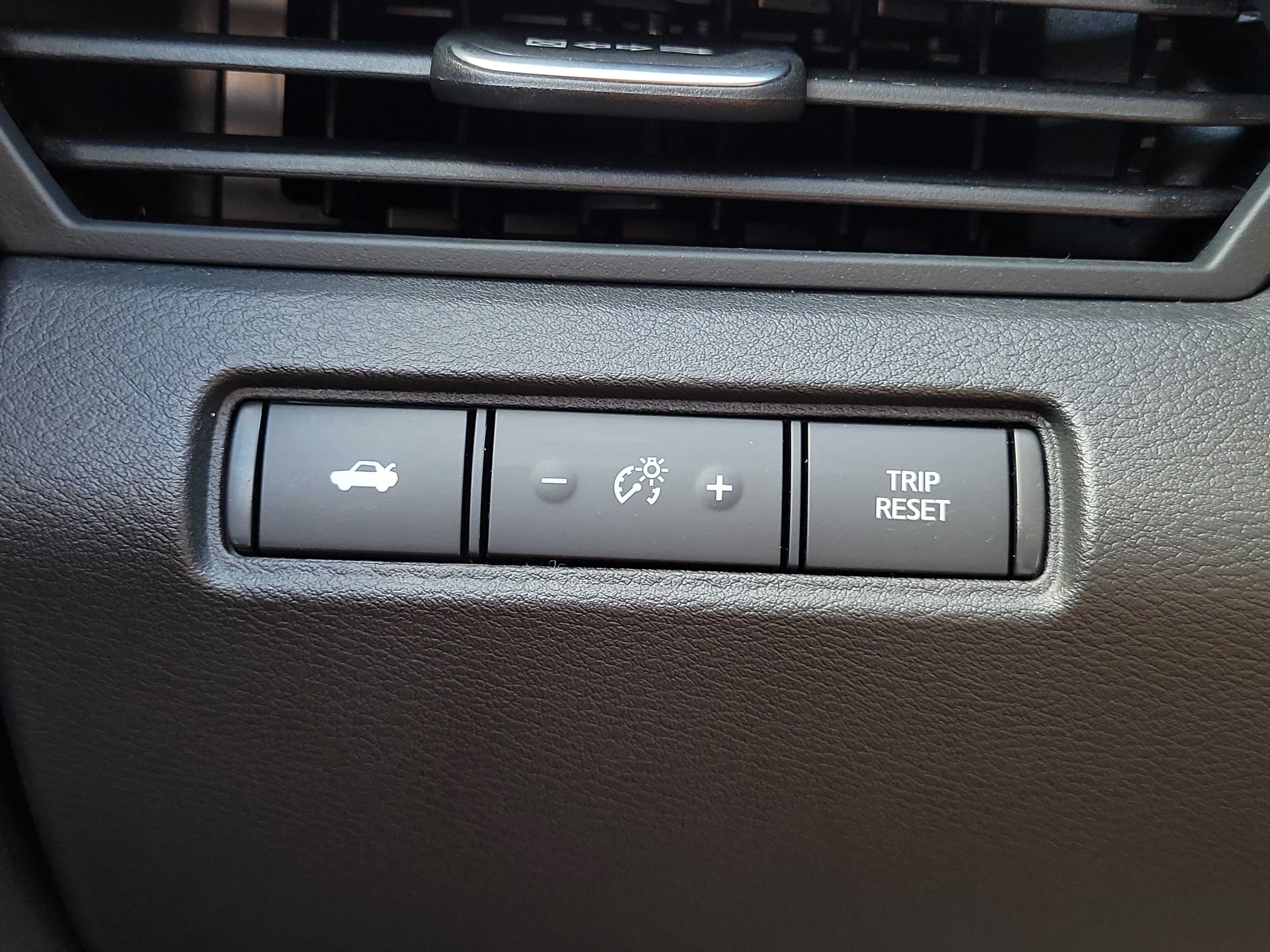 Certified 2025 Nissan Altima 2.5 S FWD image 28