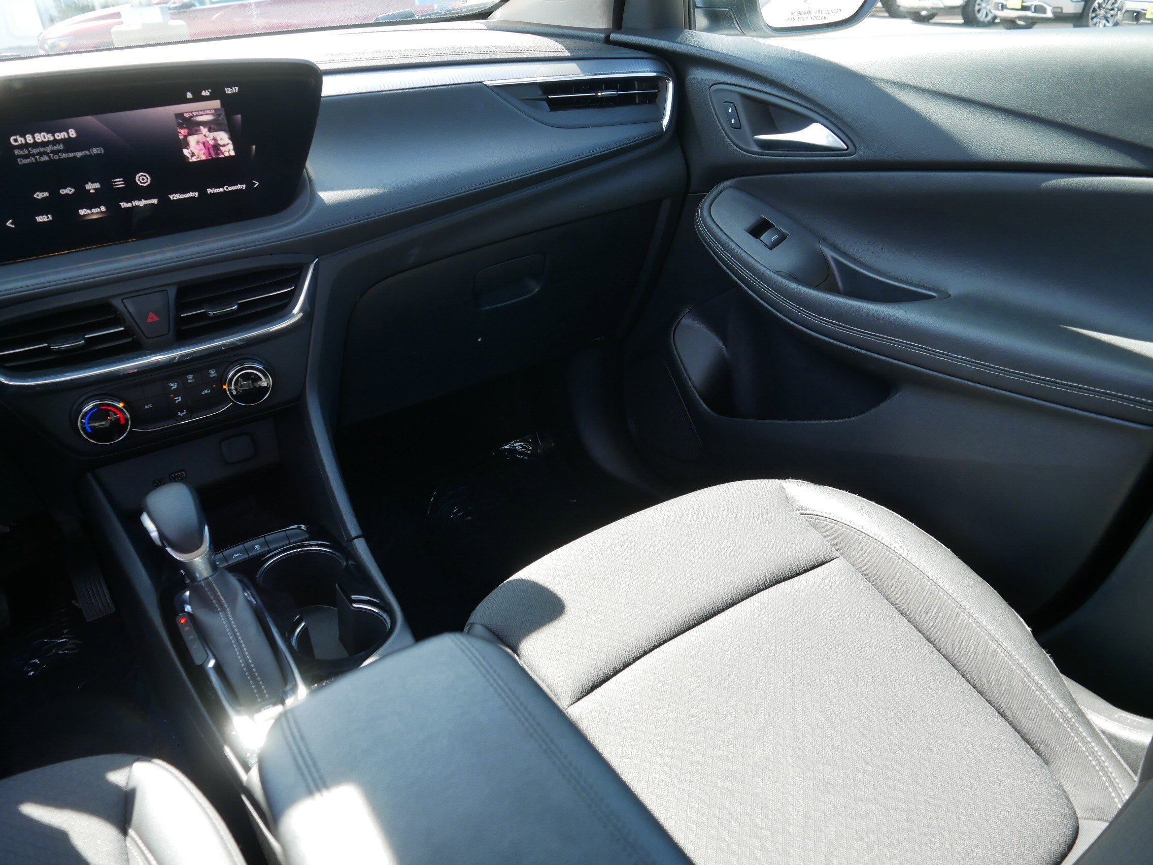 Used 2025 Buick Encore GX Preferred AWD/4WD image 11