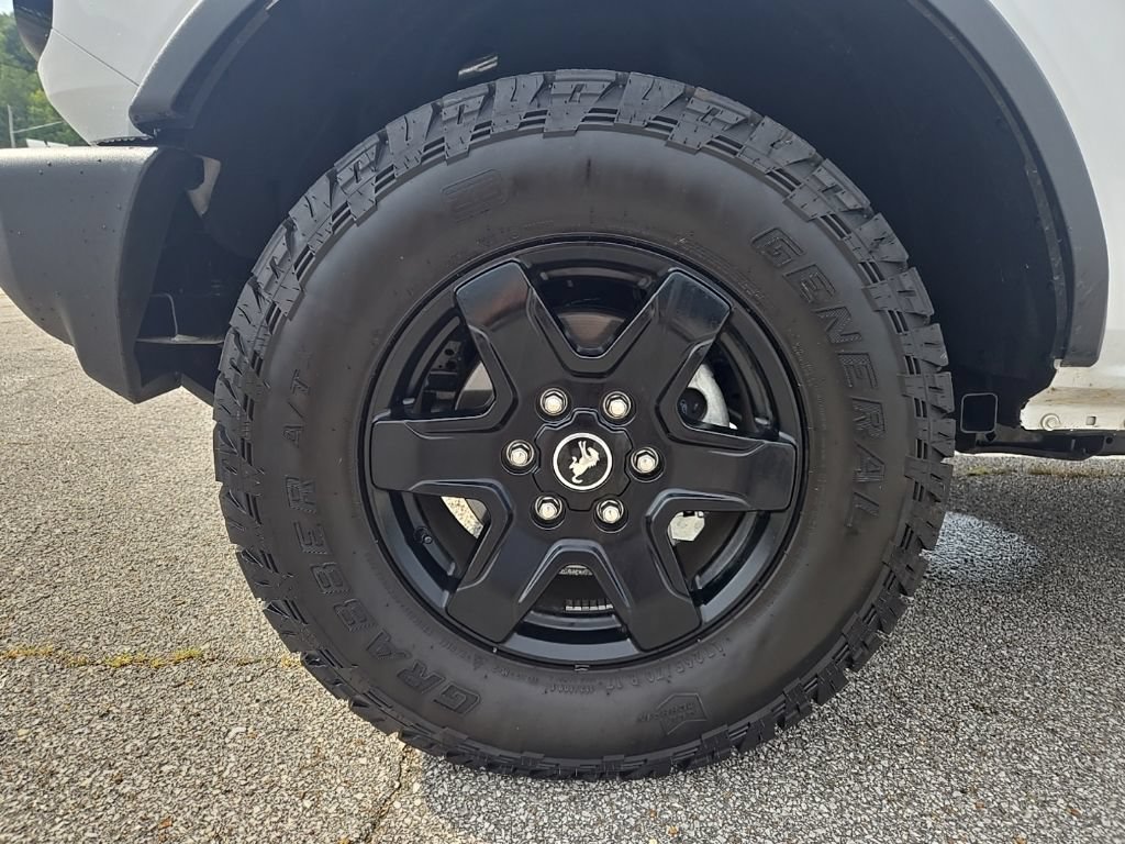 Used 2025 Ford Bronco Big Bend w/ Black Appearance Package AWD/4WD image 25