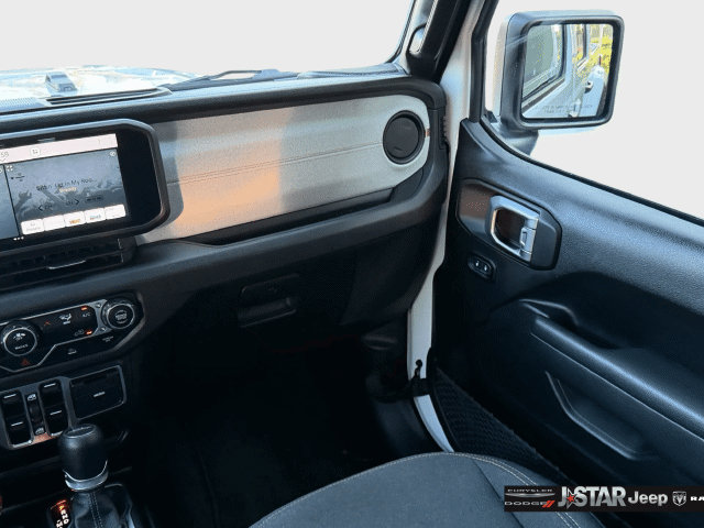 Used 2025 Jeep Gladiator Sport AWD/4WD image 17