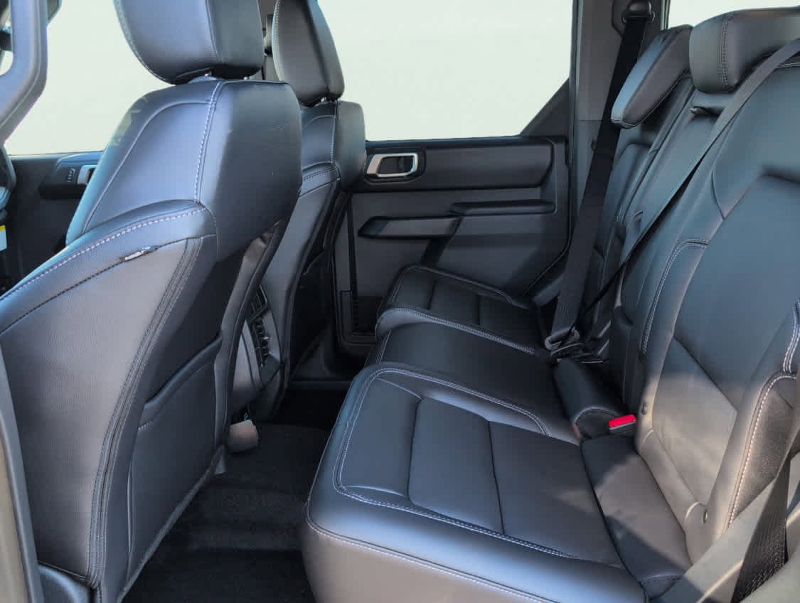 New 2026 Ford Bronco Outer Banks w/ Sasquatch Package image 23