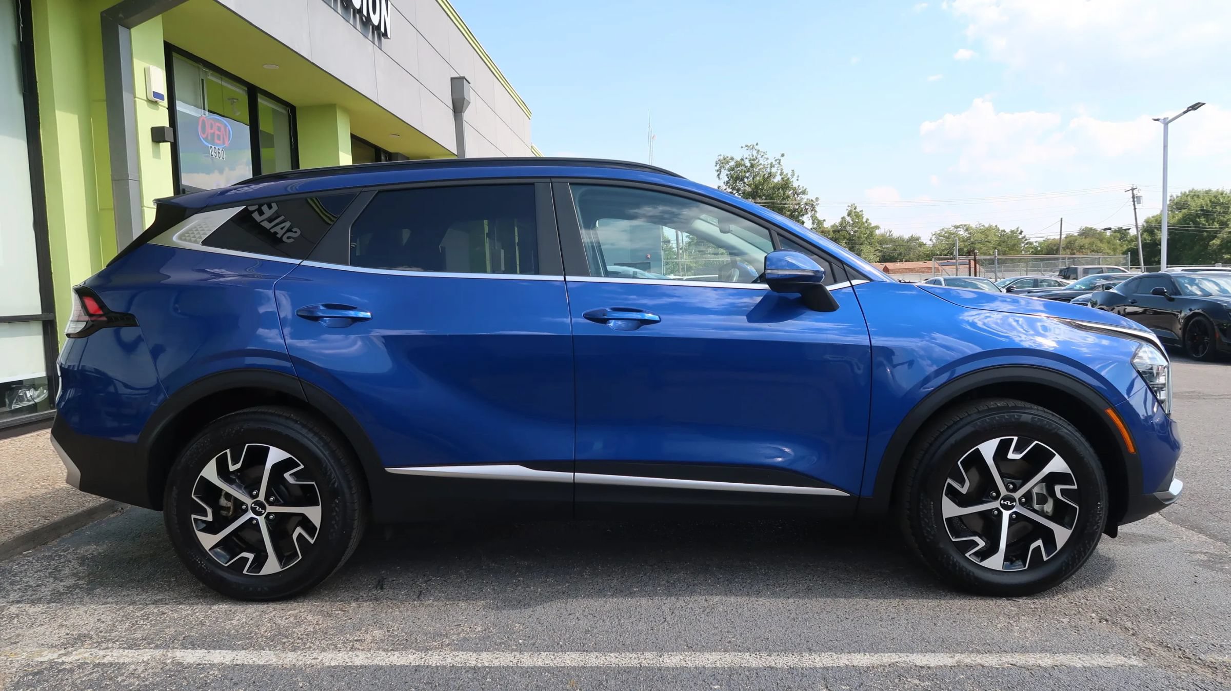 Used 2025 Kia Sportage EX w/ Premium Package AWD/4WD image 8