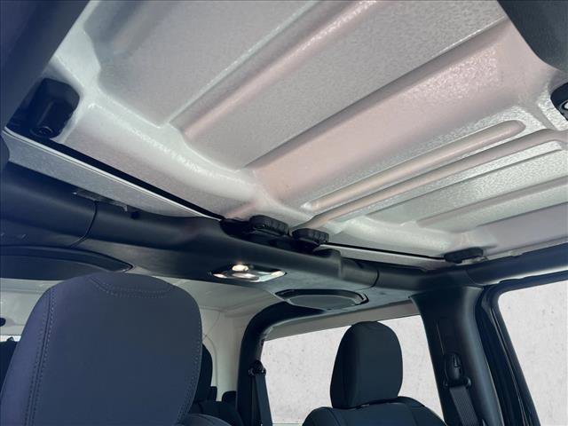 Used 2023 Jeep Wrangler Sport S image 21