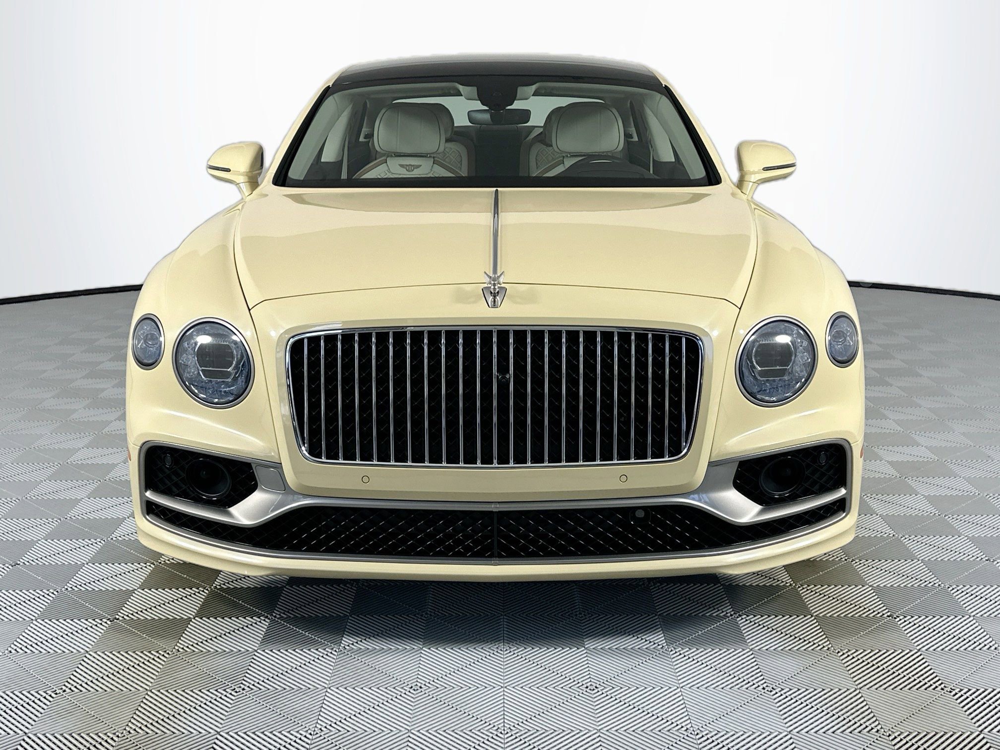 Used 2023 Bentley Flying Spur Plug-In Hybrid image 8