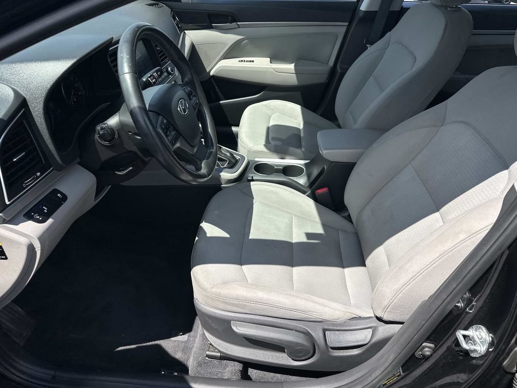 Used 2018 Hyundai Elantra Value Edition FWD image 19