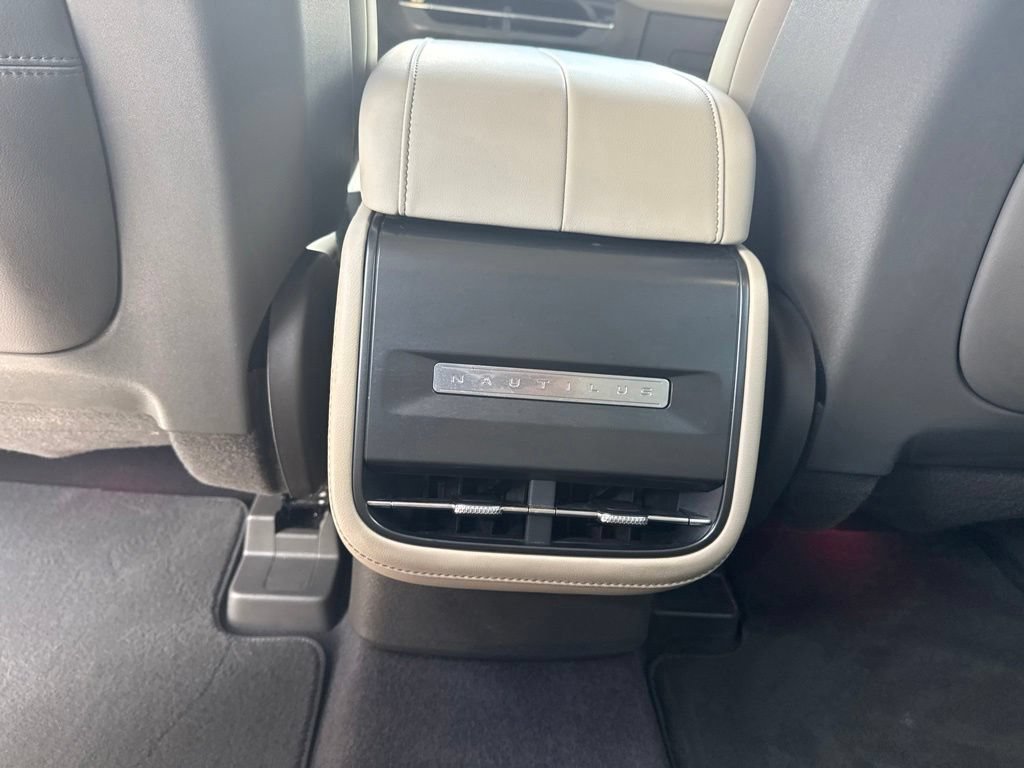 Certified 2024 Lincoln Nautilus Premier AWD/4WD image 17