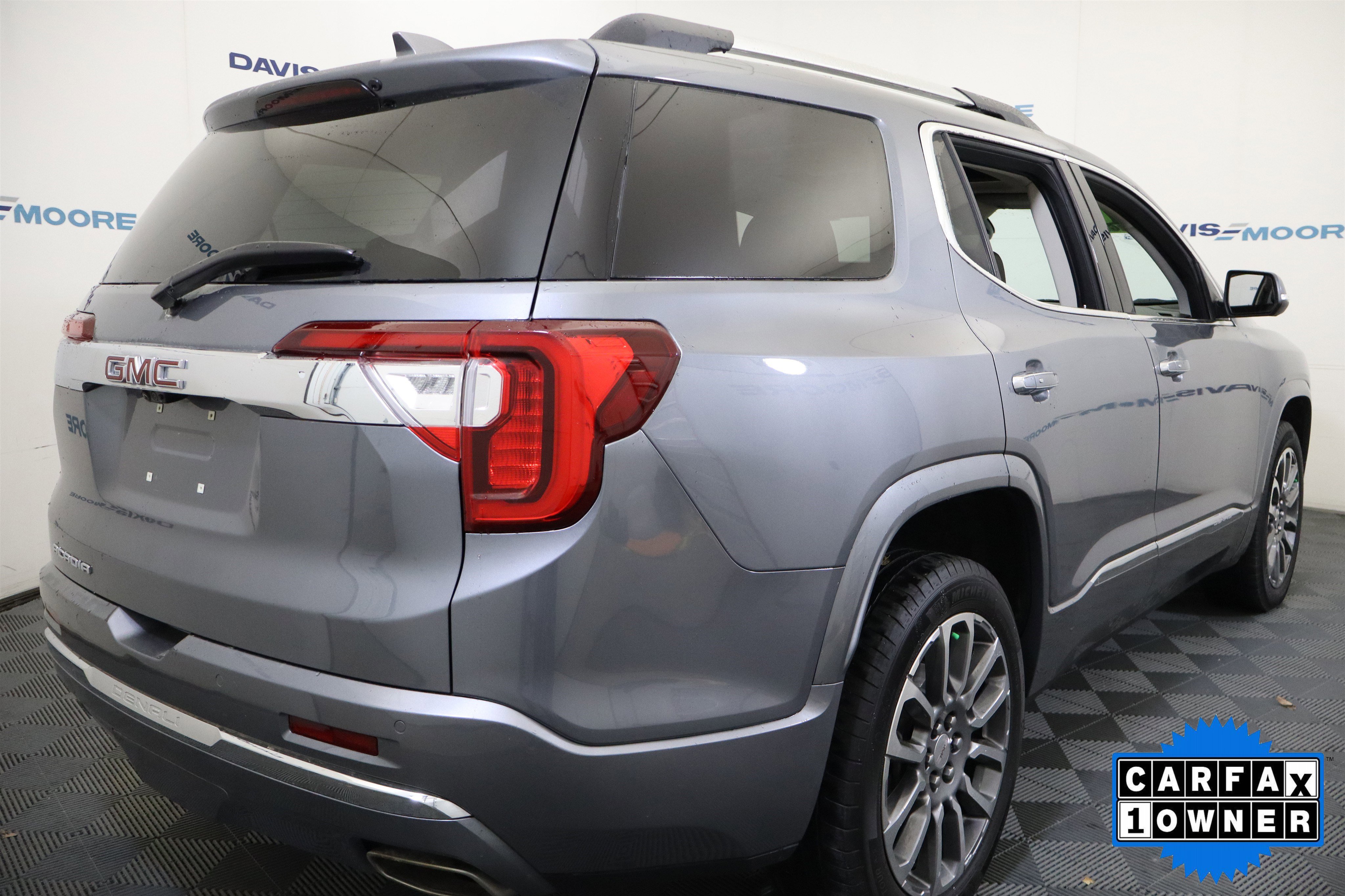 Certified 2021 GMC Acadia Denali w/ Denali Technology Package image 5