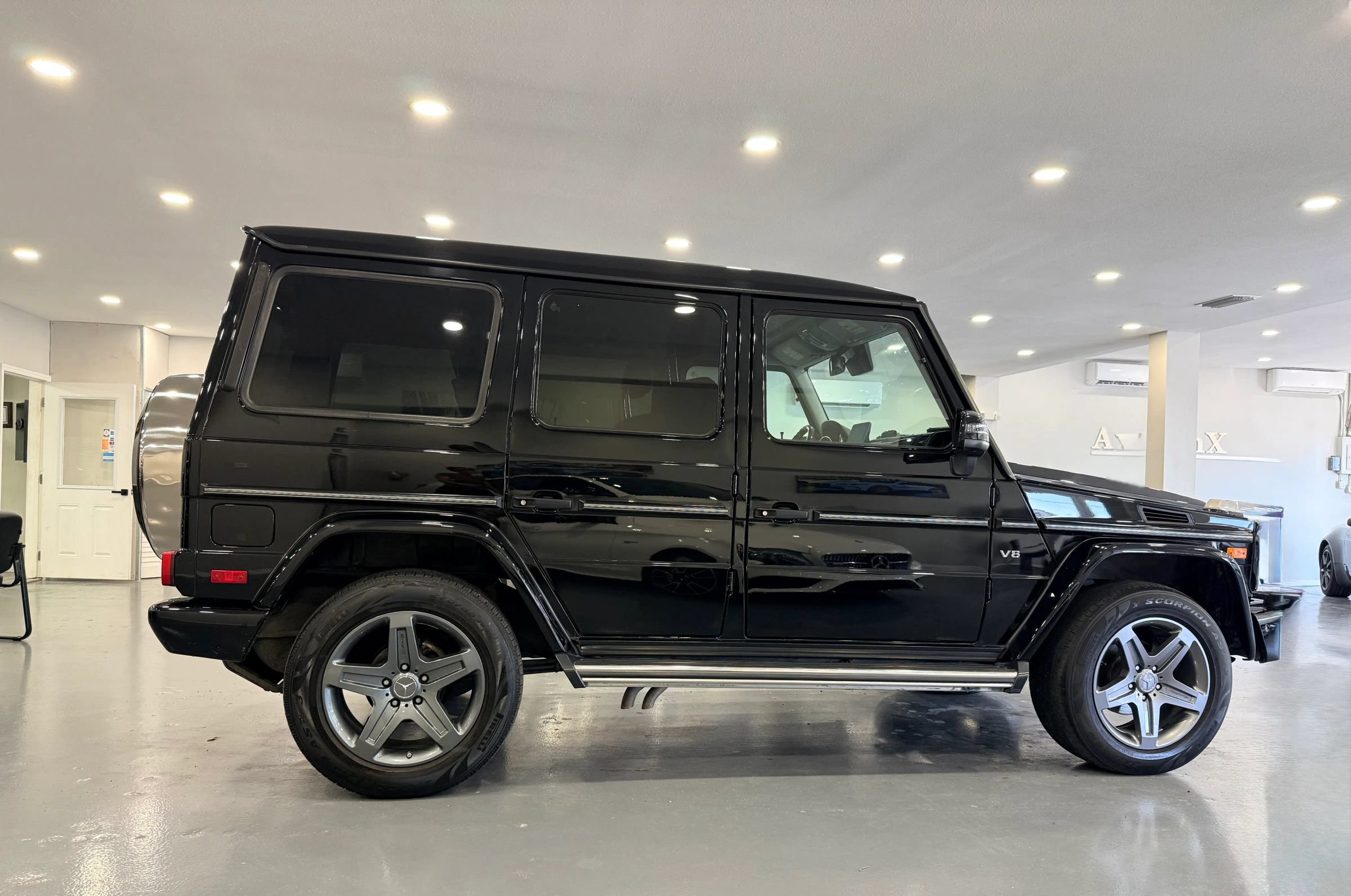 Used 2017 Mercedes-Benz G 550 image 6