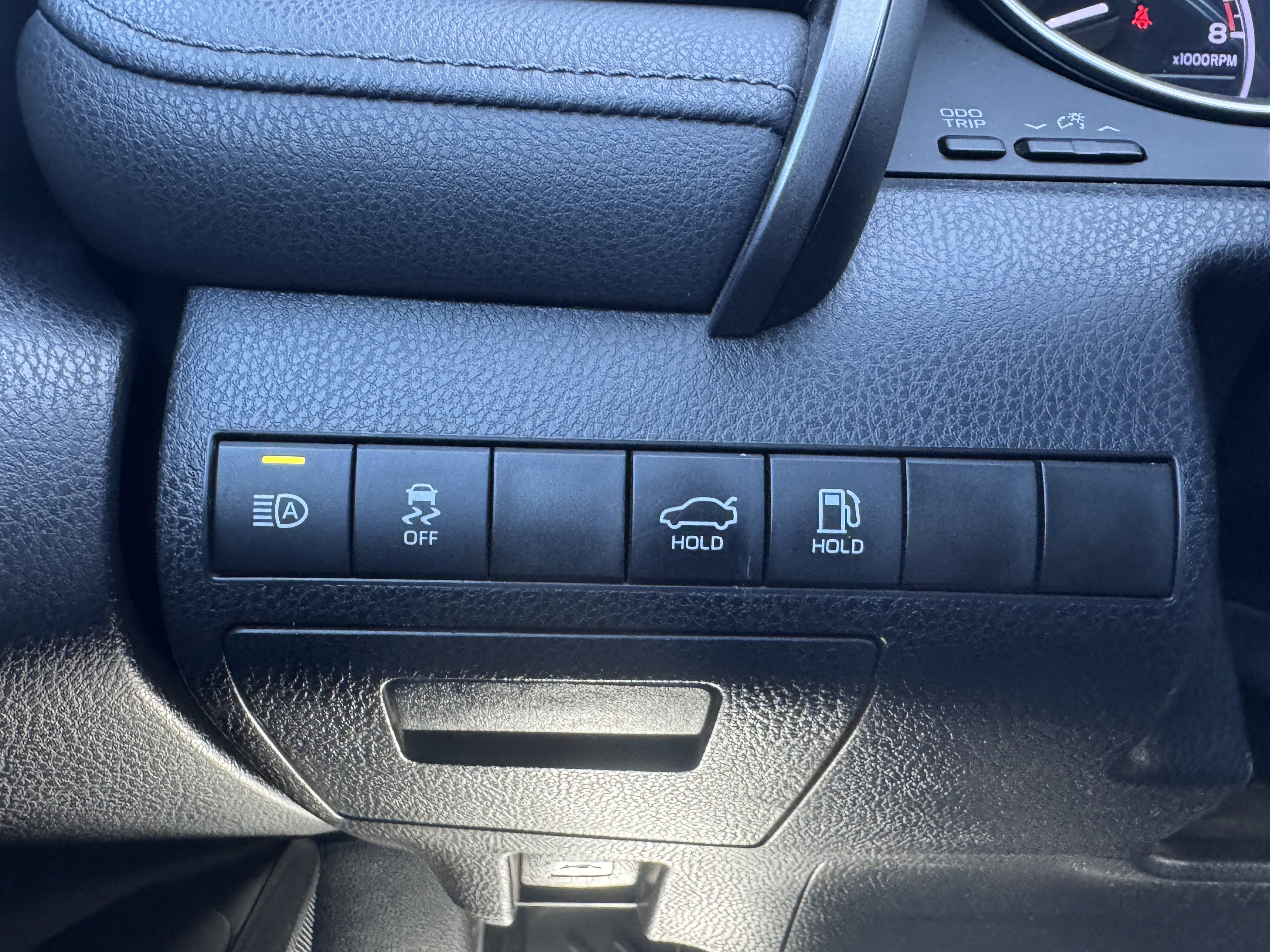 Certified 2021 Toyota Camry LE FWD image 38