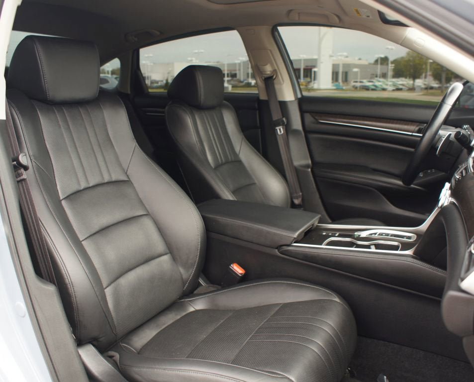 Used 2022 Honda Accord Touring image 25