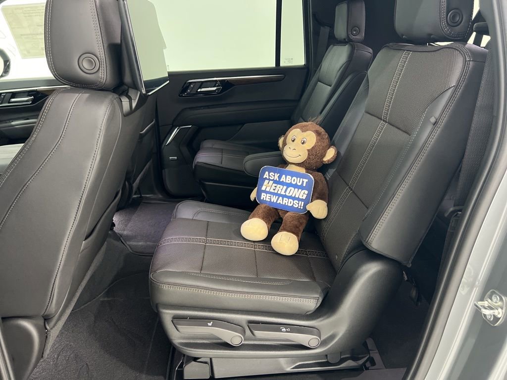 New 2026 Chevrolet Suburban High Country image 25