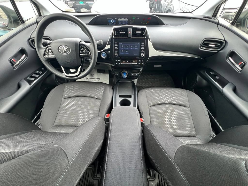 Certified 2022 Toyota Prius LE FWD image 23