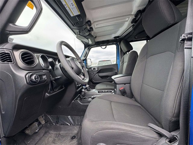 Used 2023 Jeep Gladiator Sport image 20