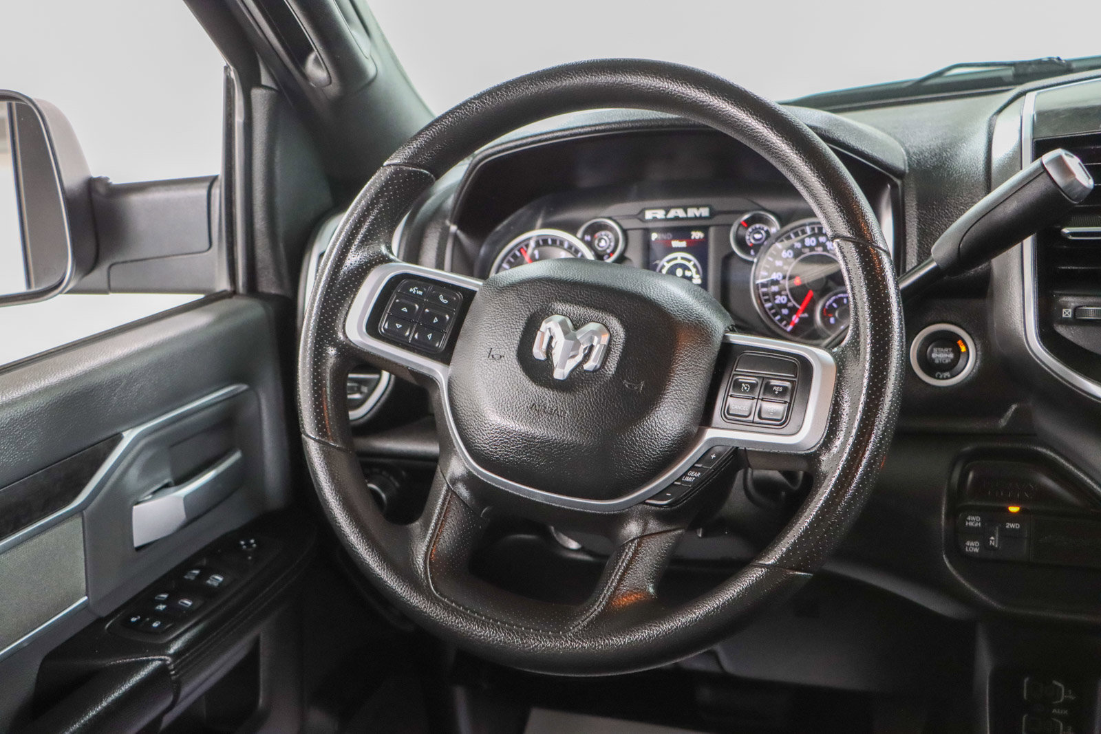 Used 2022 RAM 2500 Big Horn AWD/4WD image 13