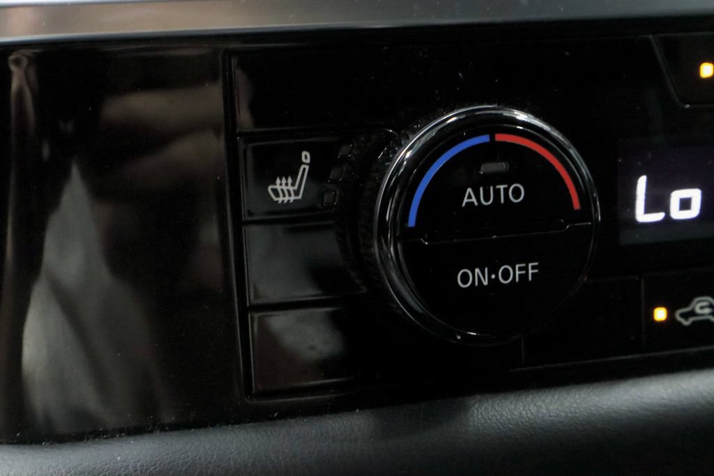 Certified 2025 Nissan Pathfinder SV AWD/4WD image 4