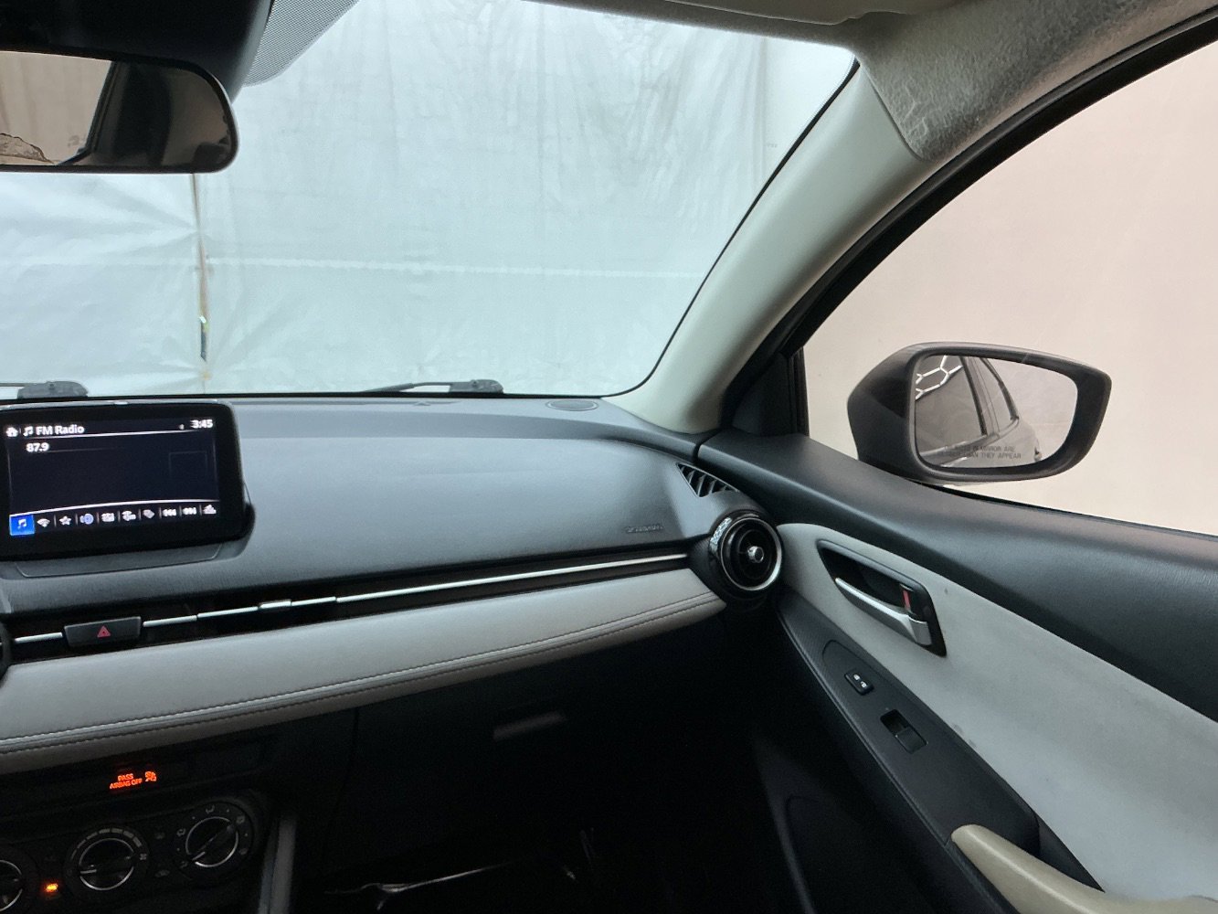 Used 2019 Toyota Yaris LE FWD image 28