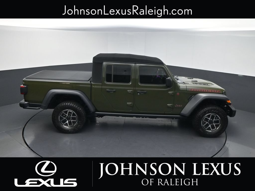 Used 2024 Jeep Gladiator Rubicon w/ Convenience Group AWD/4WD image 30