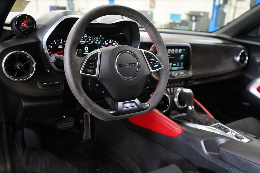 Used 2018 Chevrolet Camaro ZL1 RWD image 17