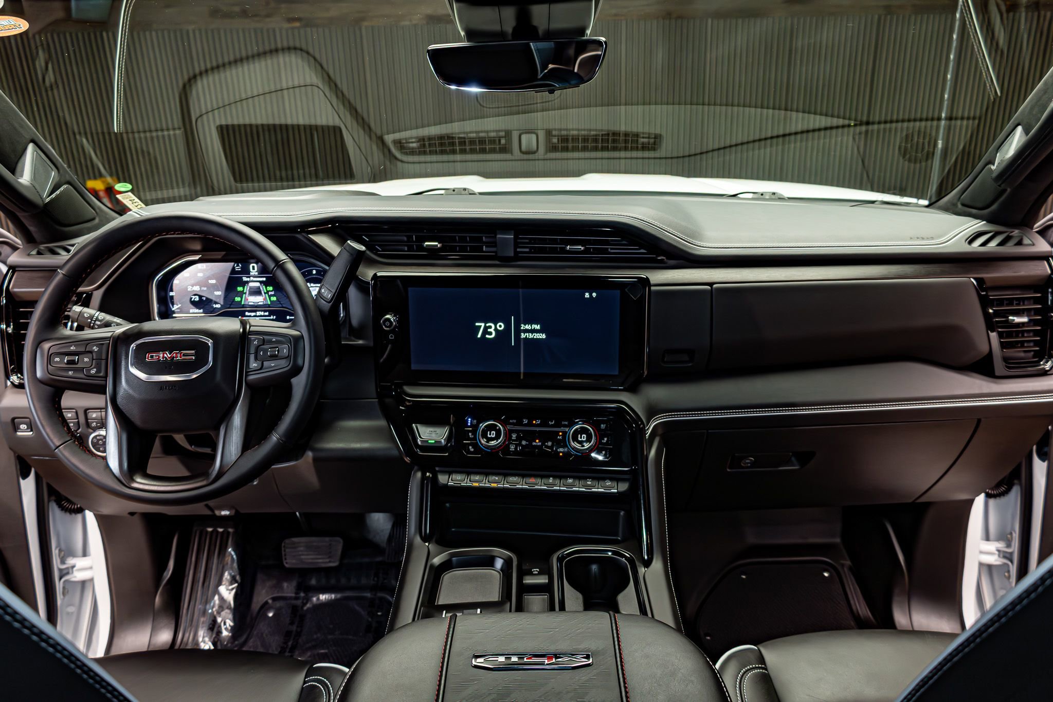 Used 2025 GMC Sierra 2500 AT4X image 19