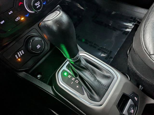 Used 2020 Jeep Renegade Limited image 11